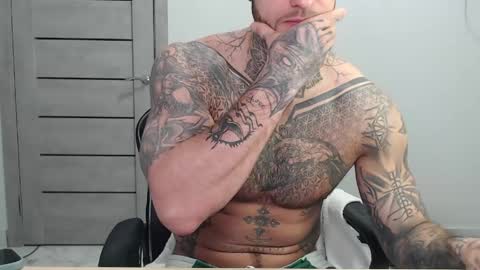 Snapshot of maxi_foxxx chatting on May 2026 09:05:01 AM Maximus Fox online show from May 2026 09:05:01 AM