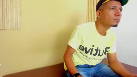Snapshot of maxi_jones2 chatting on June 2026 12:19:01 PM MAXI online show from June 2026 12:19:01 PM