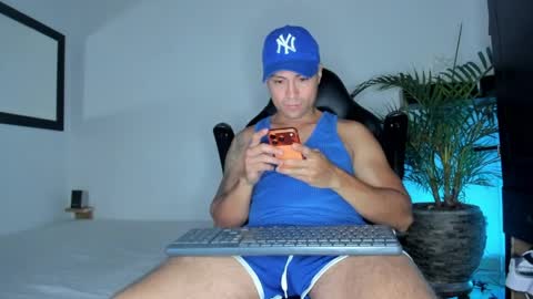 Snapshot of maxi_mux1 chatting on March 2026 06:47:02 AM MAXI online show from March 2026 06:47:02 AM