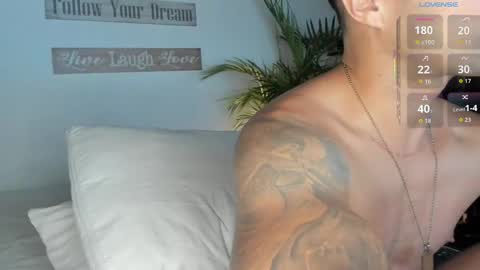 Snapshot of maxi_mux1 chatting on April 2026 08:36:01 PM MAXI online show from April 2026 08:36:01 PM