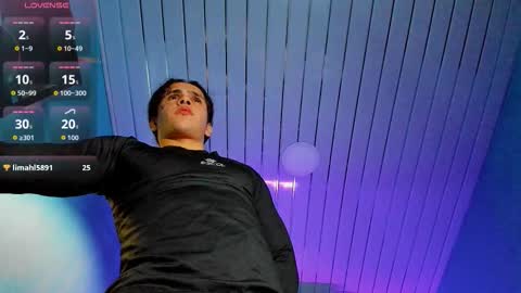 maximiliano_scoott_ online show from September 2025 08:31:01 PM