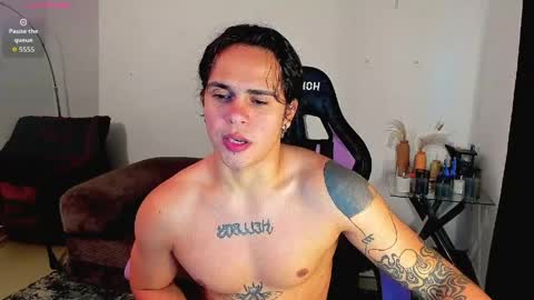 maximiliano_scoott_ online show from April 2026 10:52:01 PM