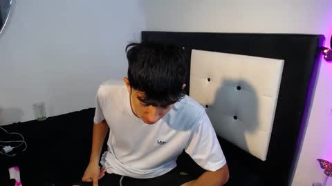 Snapshot of maximo_and_isa chatting on September 2025 07:18:02 AM -- maximo and isa -- online show from September 2025 07:18:02 AM