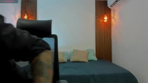 Snapshot of maximo_di_santi chatting on October 2025 08:42:01 PM M A X I M O online show from October 2025 08:42:01 PM