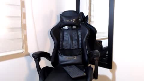Snapshot of maximo_sebastian chatting on June 2026 04:26:02 PM Maximo Sebastian online show from June 2026 04:26:02 PM