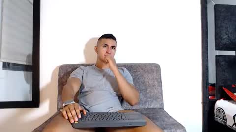 Maximo Sebastian online show from July 2026 09:27:01 AM
