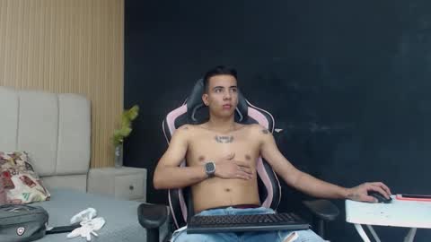 MaximoGray online show from January 2026 07:50:02 PM