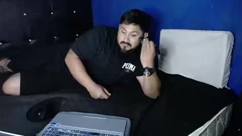 maximohot03 online show from September 2025 03:50:02 AM