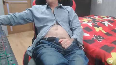 maximus3334 online show from October 2025 11:55:01 AM