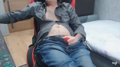 maximus3334 online show from November 2025 02:28:01 PM