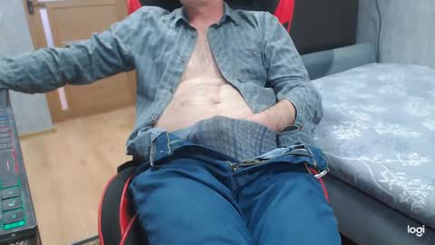 maximus3334 online show from April 2026 11:27:01 AM