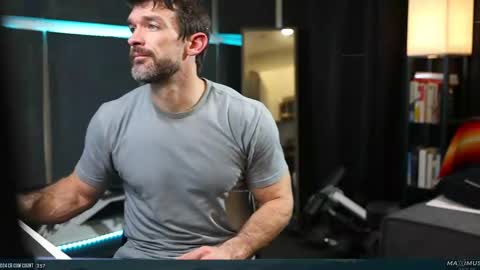 Snapshot of maximus_787 chatting on February 2025 11:43:01 PM Maximus7871 online show from February 2025 11:43:01 PM