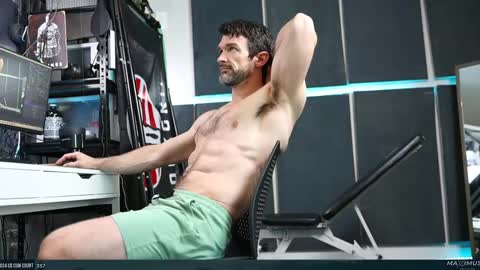 Snapshot of maximus_787 chatting on March 2025 06:08:02 PM Maximus7871 online show from March 2025 06:08:02 PM