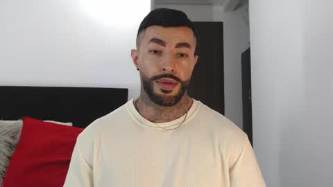 Snapshot of maximus_golden chatting on May 2026 03:02:02 AM Independent Model online show from May 2026 03:02:02 AM