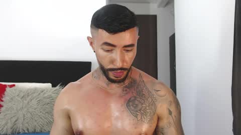 Snapshot of maximus_golden chatting on May 2026 04:29:01 AM Independent Model online show from May 2026 04:29:01 AM