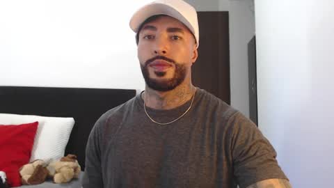 Snapshot of maximus_golden chatting on May 2026 03:37:02 AM Independent Model online show from May 2026 03:37:02 AM