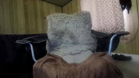 Max online show from February 2025 01:02:01 AM