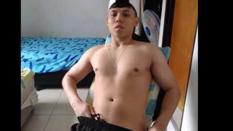 maxiolly108534 online show from November 2025 04:50:02 PM