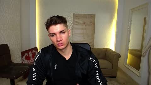 MaxKaiden online show from October 2025 04:48:02 AM