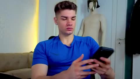 Snapshot of maxkaiden chatting on May 2026 04:31:01 AM MaxKaiden online show from May 2026 04:31:01 AM