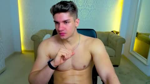 Snapshot of maxkaiden chatting on May 2026 06:09:01 AM MaxKaiden online show from May 2026 06:09:01 AM