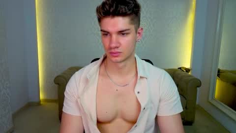 Snapshot of maxkaiden chatting on May 2026 05:15:02 AM MaxKaiden online show from May 2026 05:15:02 AM