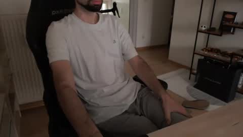 Snapshot of maxp0wer21 chatting on December 2024 11:40:02 AM maxp0wer21 online show from December 2024 11:40:02 AM