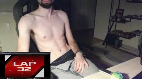 Snapshot of maxp0wer21 chatting on December 2024 05:33:02 AM maxp0wer21 online show from December 2024 05:33:02 AM