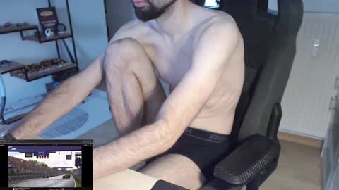 Snapshot of maxp0wer21 chatting on December 2024 10:03:02 AM maxp0wer21 online show from December 2024 10:03:02 AM