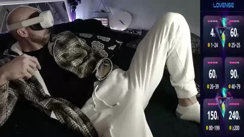 Snapshot of maxrouger chatting on October 2025 12:42:02 AM MaxRouger online show from October 2025 12:42:02 AM