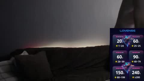 Snapshot of maxrouger chatting on November 2025 06:58:02 AM MaxRouger online show from November 2025 06:58:02 AM