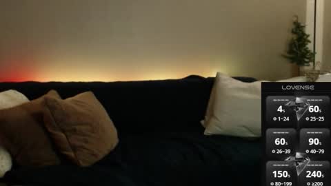 Snapshot of maxrouger chatting on November 2025 11:52:01 PM MaxRouger online show from November 2025 11:52:01 PM