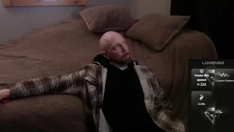 Snapshot of maxrouger chatting on March 2026 09:21:02 AM MaxRouger online show from March 2026 09:21:02 AM