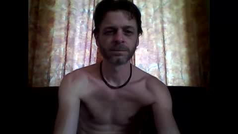 Snapshot of maxthewolf chatting on June 2026 09:40:01 PM MaxTheWolf online show from June 2026 09:40:01 PM