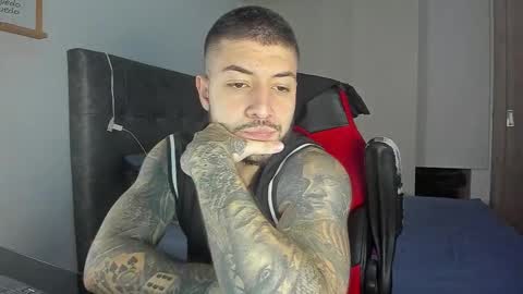 Snapshot of maxvibe_ chatting on October 2025 02:45:02 AM maxvibe_ online show from October 2025 02:45:02 AM