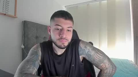 Snapshot of maxvibe_ chatting on November 2025 05:48:02 PM maxvibe_ online show from November 2025 05:48:02 PM