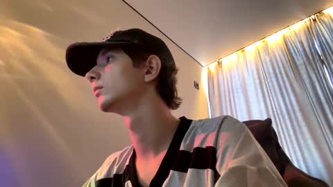 Max online show from September 2025 05:09:02 AM