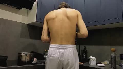 Max online show from September 2025 01:09:01 AM