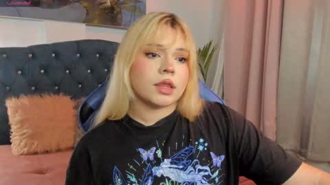 Maxine Minx online show from January 2025 02:30:01 AM