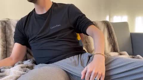 Snapshot of maxxxurbate chatting on December 2024 12:49:02 PM MaxXxurbate online show from December 2024 12:49:02 PM