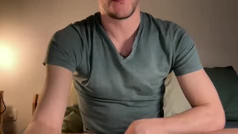 Snapshot of maxxxurbate chatting on January 2025 12:22:02 AM MaxXxurbate online show from January 2025 12:22:02 AM