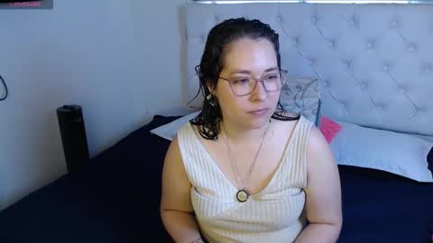 Snapshot of may_bloom chatting on February 2026 10:14:02 PM May online show from February 2026 10:14:02 PM