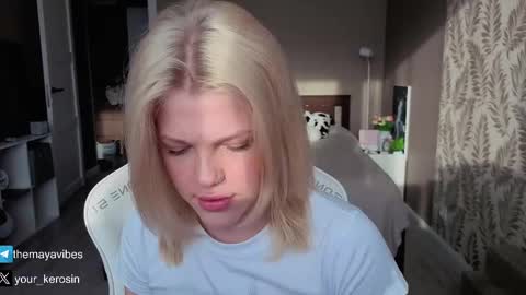 Snapshot of maya_blonde18 chatting on May 2026 03:35:02 AM Maya online show from May 2026 03:35:02 AM