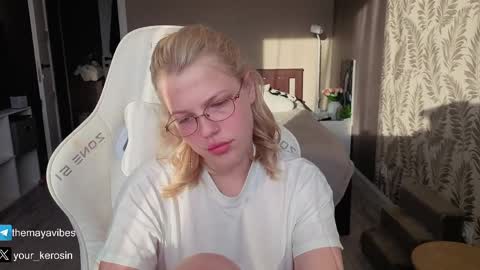 Snapshot of maya_blonde18 chatting on May 2026 03:13:01 AM Maya online show from May 2026 03:13:01 AM