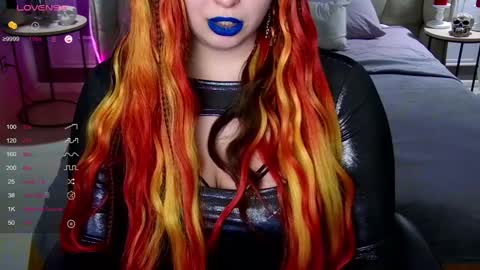 Maya Mils online show from January 2025 04:01:01 AM