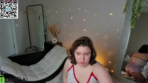 Snapshot of maya_raay chatting on April 2026 09:07:01 AM Maya online show from April 2026 09:07:01 AM