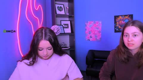 Snapshot of maya_venz chatting on April 2026 08:03:01 AM Maya online show from April 2026 08:03:01 AM