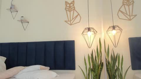 Snapshot of mayaevansmg chatting on December 2025 12:32:01 PM SOFIA online show from December 2025 12:32:01 PM