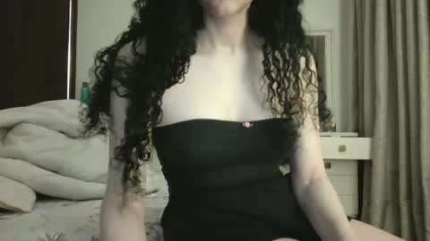 Snapshot of mayamiaxoxo chatting on October 2025 05:43:01 PM mayamiaxoxo online show from October 2025 05:43:01 PM