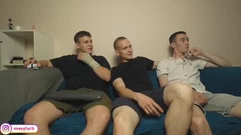 Snapshot of maygly chatting on June 2026 07:38:02 PM Slava and Alextatto online show from June 2026 07:38:02 PM